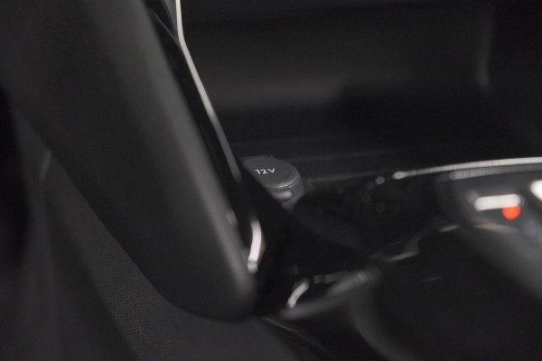 Peugeot 2008 Hybrid 145 e-DCS6 Allure | 360 Camera | Adaptieve Cruise Control | Dodehoekdetectie | Navigatie