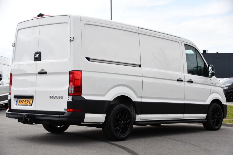 MAN TGE 35 2.0 L3H2 PB Edition Camera, Cruise, Carplay, LED, 177pk, Clima, Trekhaak, Stuurverwarming, Automaat, NAVI, Sensoren, Multimedia, Uniek!
