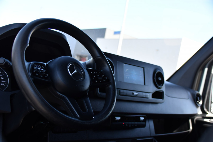 Mercedes-Benz Sprinter 319 3.0 CDI L2H2 PB Edition Camera, Cruise, Carplay, LED, 190pk, Mbux 7'', Trekhaak, Sensoren, Geveerde stoel, Automaat, Uniek!