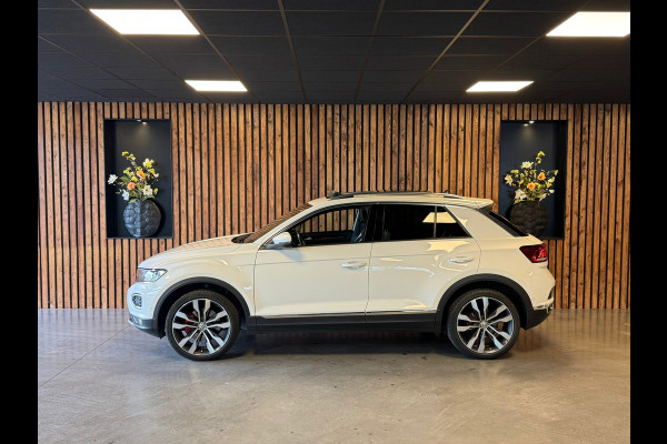 Volkswagen T-Roc 2.0 TSI 4Motion Sport / Pano / Beats / Stuurverwarming / Virtual / Carplay / DAB