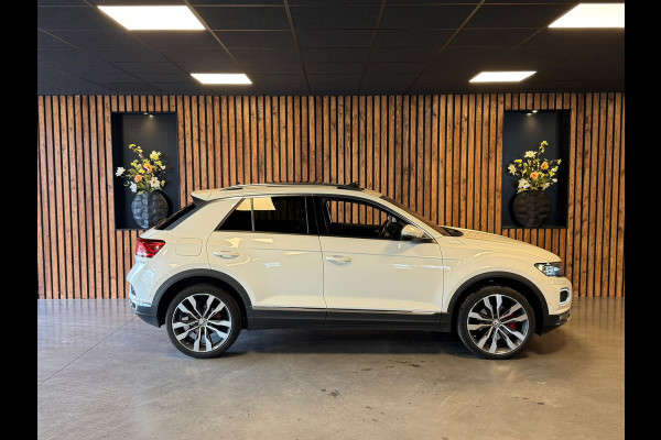 Volkswagen T-Roc 2.0 TSI 4Motion Sport / Pano / Beats / Stuurverwarming / Virtual / Carplay / DAB