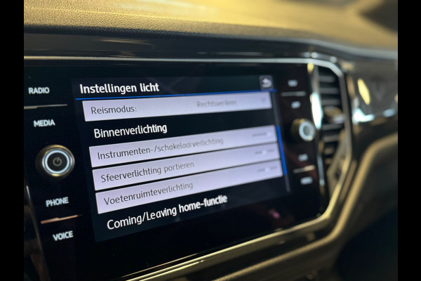 Volkswagen T-Roc 2.0 TSI 4Motion Sport / Pano / Beats / Stuurverwarming / Virtual / Carplay / DAB