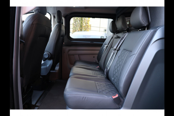 Ford Transit Custom 2.0 TDCI L2H1 170 PK Limited DC | ACC | 360 Camera | Blind Spot | CarPlay | Navigatie | Stoelverwarming | Trekhaak | Spoilerkit | Dubbel Cabine | 5-Zitter | Verlengde fabrieksgarantie tot december 2029