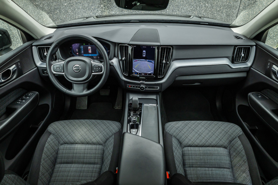 Volvo XC60 2.0 Recharge T6 AWD Panorama / stuur verw / camera / achterbank verwarming /