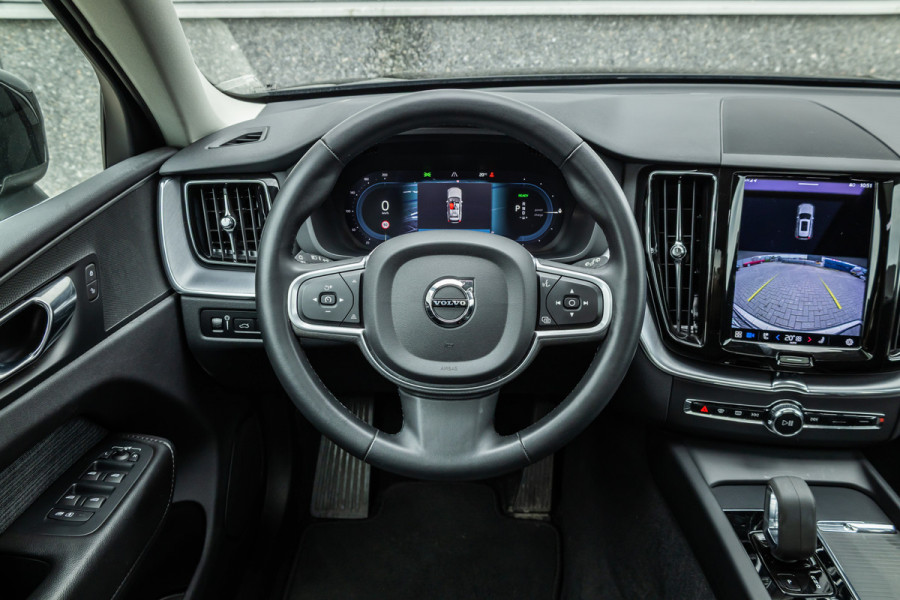 Volvo XC60 2.0 Recharge T6 AWD Panorama / stuur verw / camera / achterbank verwarming /
