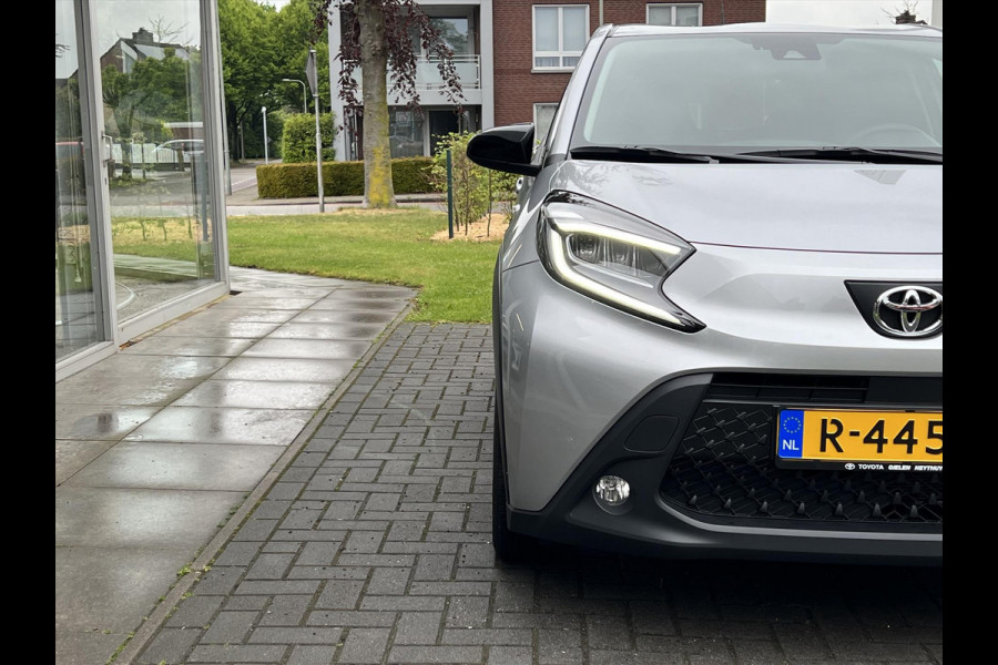 Toyota Aygo X 1.0 VVT-i First Automaat | Eerste eigenaar, Lichtmetalen velgen, Adaptive cruise control, Parkeercamera, Weinig KM!