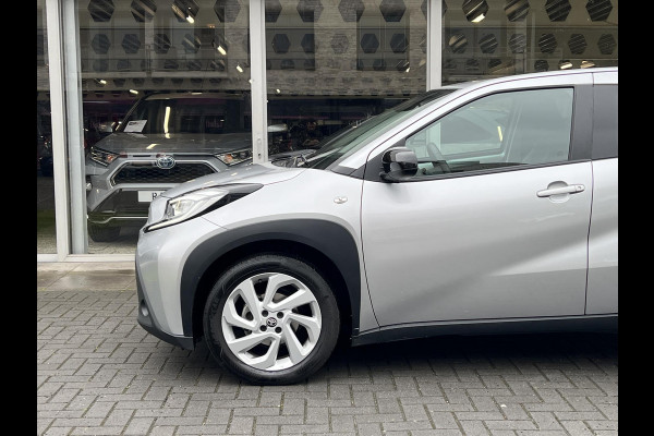 Toyota Aygo X 1.0 VVT-i First Automaat | Eerste eigenaar, Lichtmetalen velgen, Adaptive cruise control, Parkeercamera, Weinig KM!