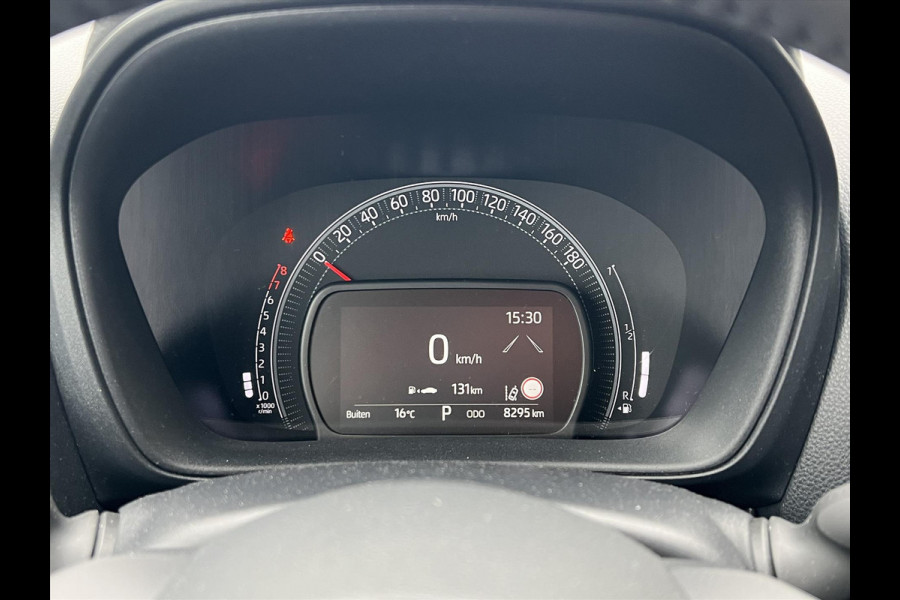 Toyota Aygo X 1.0 VVT-i First Automaat | Eerste eigenaar, Lichtmetalen velgen, Adaptive cruise control, Parkeercamera, Weinig KM!