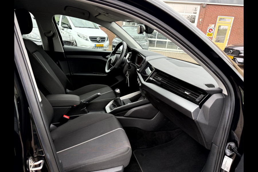 Audi A1 Sportback 25 TFSI Pro Line App Connect, Cruise Controll, 15''Lmv