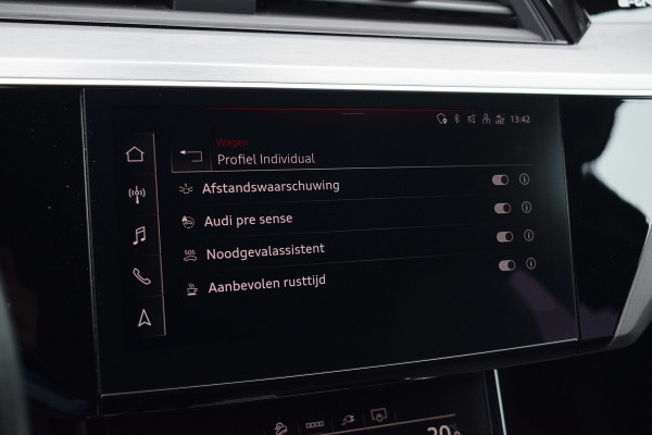 Audi e-tron 55 408pk 95kWh quattro S-line | Pano | Trekhaak | 22"
