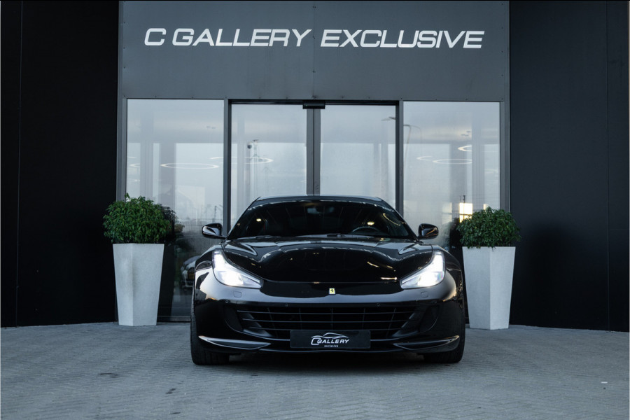 Ferrari GTC4Lusso 6.3 V12 - 4-zits l Lift l Passanger Display l Carbon l Panorama