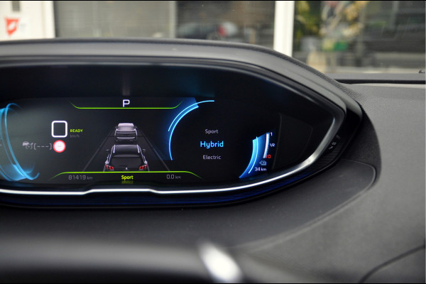 Peugeot 3008 1.6 HYbrid 225 GT | Focal | Black Pack | 19 inch