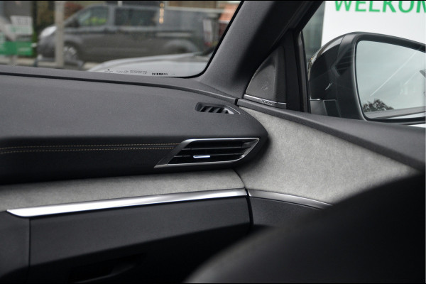 Peugeot 3008 1.6 HYbrid 225 GT | Focal | Black Pack | 19 inch