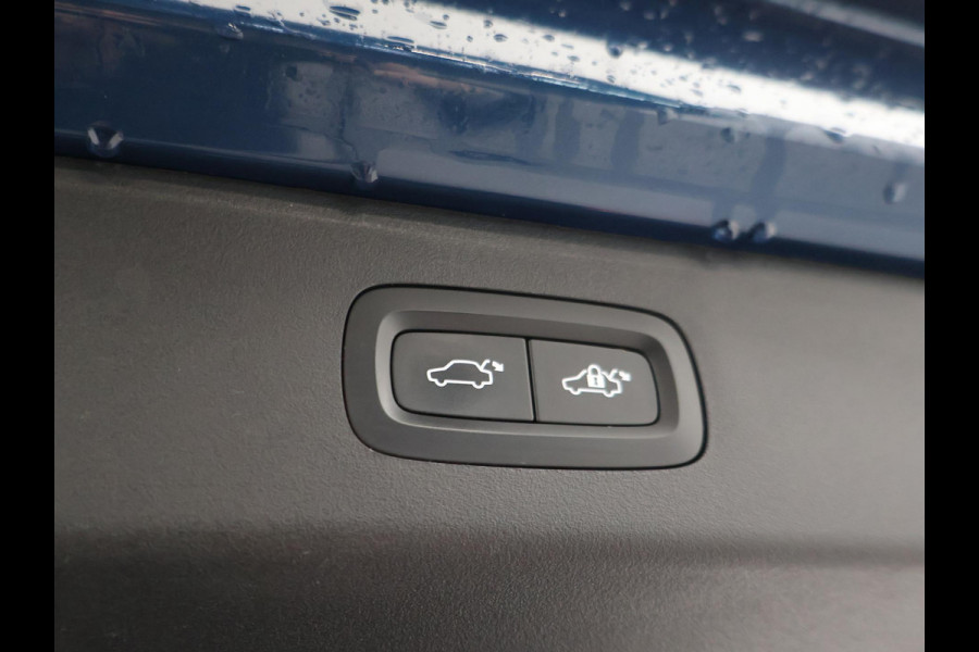 Lynk & Co 01 1.5 PLUG-IN 261 PK AUT. + PANORAMA | INFINTY AUDIO | ADAPTIVE CRUISE | CAMERA | 20 INCH | SFEERVERLICHTING