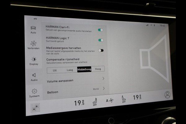 Lynk & Co 01 1.5 PLUG-IN 261 PK AUT. + PANORAMA | INFINTY AUDIO | ADAPTIVE CRUISE | CAMERA | 20 INCH | SFEERVERLICHTING