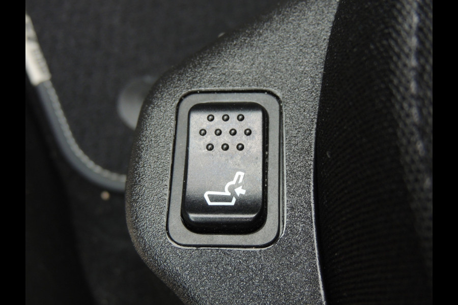 Jeep Renegade 1.3T DDCT 80th Anniversary | Panoramadak | Keyless | LED | Apple CarPlay | Android Auto trekhaak