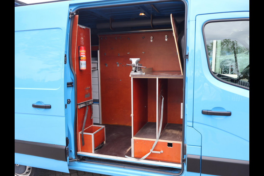 Renault Master T35 2.3 DCI 130 PK L2H2 + 2 SCHUIFDEUREN | 220V OMVORMER | WP INRICHTING | TREKHAAK 2500 KG
