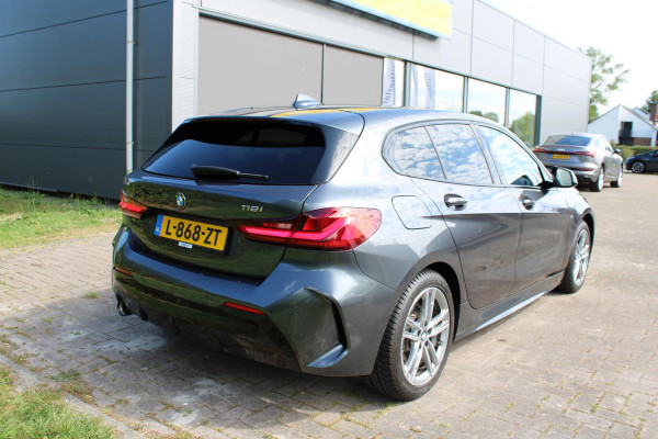 BMW 1-serie 118i Business Edition Plus 136 PK | M -Sport | Lederen Bekleding | Navigatie | Stoelverwarming | Sportstoelen | Virtual Cockpit | Climate Controle