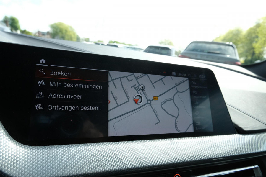 BMW 1-serie 118i Business Edition Plus 136 PK | M -Sport | Lederen Bekleding | Navigatie | Stoelverwarming | Sportstoelen | Virtual Cockpit | Climate Controle