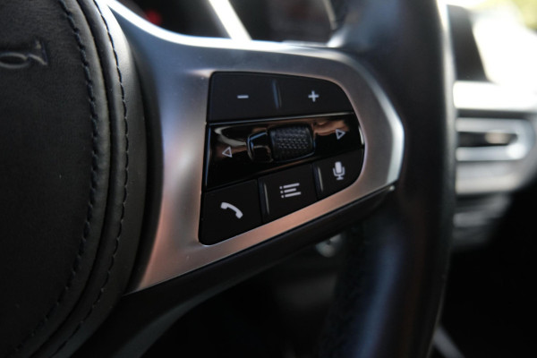 BMW 1-serie 118i Business Edition Plus 136 PK | M -Sport | Lederen Bekleding | Navigatie | Stoelverwarming | Sportstoelen | Virtual Cockpit | Climate Controle