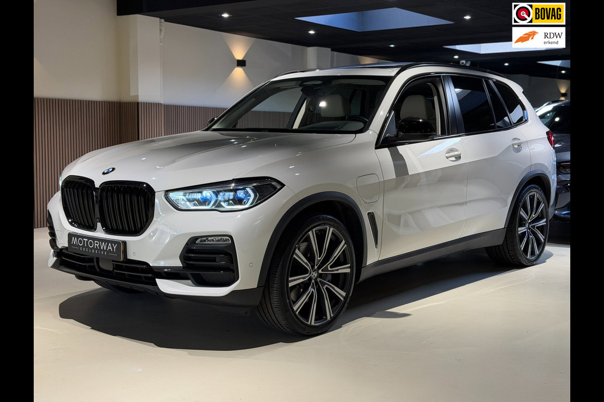 BMW X5 XDrive45e High Executive|Crystal Pook|Skylounge|Leder|HuD