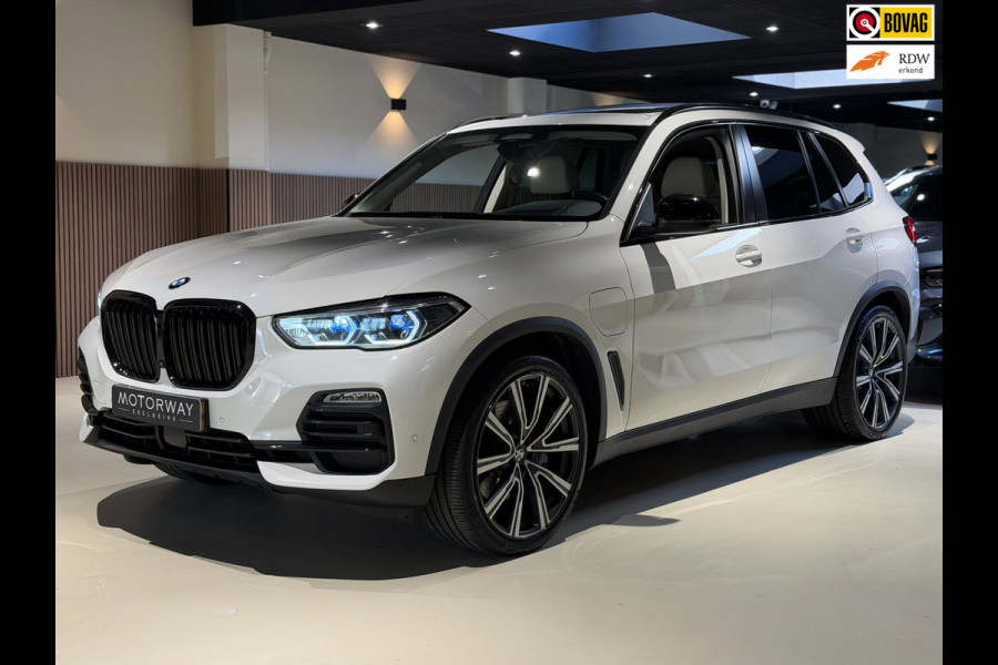 BMW X5 XDrive45e High Executive|Crystal Pook|Skylounge|Leder|HuD