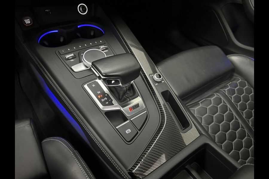 Audi RS4 Avant 2.9 TFSI A4 Quattro | Carbon | Panorama | RS-Dynamic | ACC | 360 Camera | Matrix-LED | Keyless-Entry | Massage | 20 inch | Memory | Black-Optic | 3-Zone Clima | Tour-Pakket | Getint Glas | Sfeerverlichting | Autom. Parkeren | Virtual-Cockpit |
