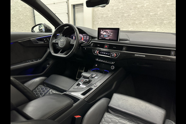 Audi RS4 Avant 2.9 TFSI A4 Quattro | Carbon | Panorama | RS-Dynamic | ACC | 360 Camera | Matrix-LED | Keyless-Entry | Massage | 20 inch | Memory | Black-Optic | 3-Zone Clima | Tour-Pakket | Getint Glas | Sfeerverlichting | Autom. Parkeren | Virtual-Cockpit |