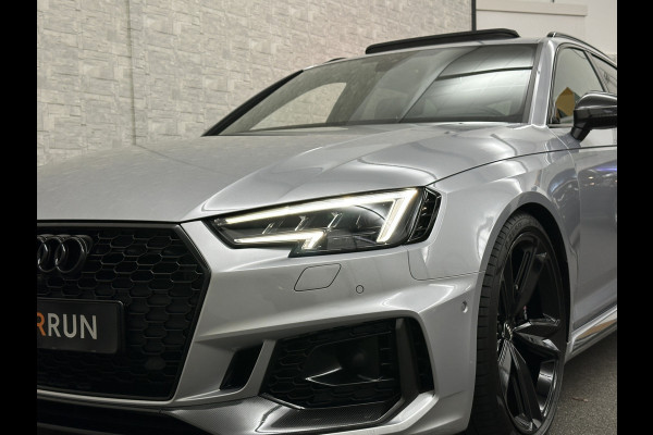 Audi RS4 Avant 2.9 TFSI A4 Quattro | Carbon | Panorama | RS-Dynamic | ACC | 360 Camera | Matrix-LED | Keyless-Entry | Massage | 20 inch | Memory | Black-Optic | 3-Zone Clima | Tour-Pakket | Getint Glas | Sfeerverlichting | Autom. Parkeren | Virtual-Cockpit |