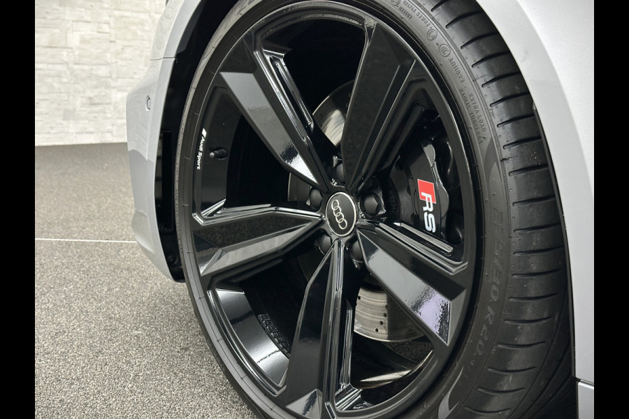 Audi RS4 Avant 2.9 TFSI A4 Quattro | Carbon | Panorama | RS-Dynamic | ACC | 360 Camera | Matrix-LED | Keyless-Entry | Massage | 20 inch | Memory | Black-Optic | 3-Zone Clima | Tour-Pakket | Getint Glas | Sfeerverlichting | Autom. Parkeren | Virtual-Cockpit |