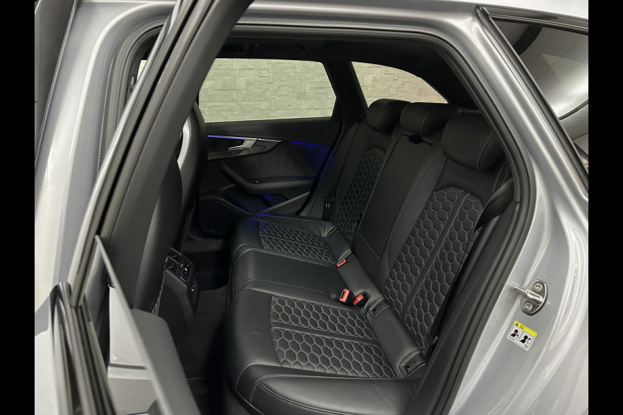 Audi RS4 Avant 2.9 TFSI A4 Quattro | Carbon | Panorama | RS-Dynamic | ACC | 360 Camera | Matrix-LED | Keyless-Entry | Massage | 20 inch | Memory | Black-Optic | 3-Zone Clima | Tour-Pakket | Getint Glas | Sfeerverlichting | Autom. Parkeren | Virtual-Cockpit |