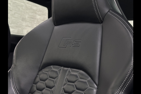 Audi RS4 Avant 2.9 TFSI A4 Quattro | Carbon | Panorama | RS-Dynamic | ACC | 360 Camera | Matrix-LED | Keyless-Entry | Massage | 20 inch | Memory | Black-Optic | 3-Zone Clima | Tour-Pakket | Getint Glas | Sfeerverlichting | Autom. Parkeren | Virtual-Cockpit |