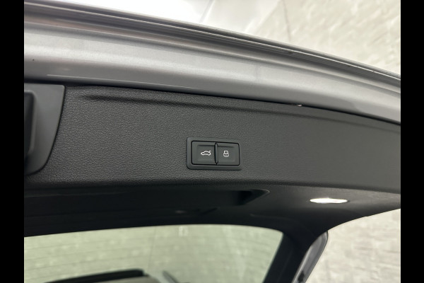 Audi RS4 Avant 2.9 TFSI A4 Quattro | Carbon | Panorama | RS-Dynamic | ACC | 360 Camera | Matrix-LED | Keyless-Entry | Massage | 20 inch | Memory | Black-Optic | 3-Zone Clima | Tour-Pakket | Getint Glas | Sfeerverlichting | Autom. Parkeren | Virtual-Cockpit |