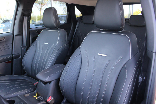 Ford Kuga 2.5 PHEV Vignale | Panorama Dak | Adaptive Cruise Control | Winterpack | Full LED | Volledig Lederen Interieur |