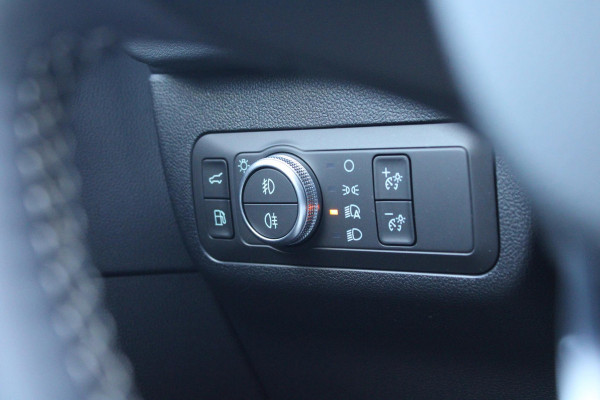 Ford Kuga 2.5 PHEV Vignale | Panorama Dak | Adaptive Cruise Control | Winterpack | Full LED | Volledig Lederen Interieur |