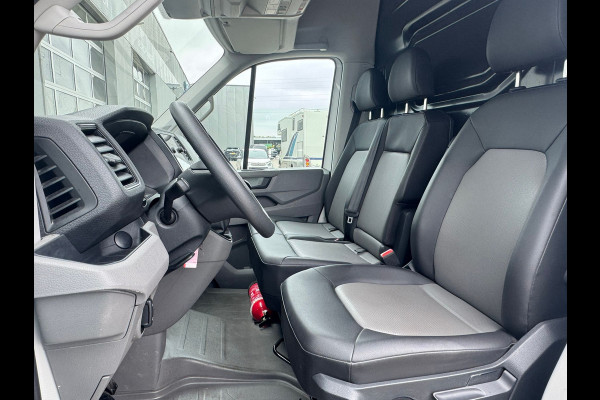 Volkswagen Crafter 35 2.0 TDI L3H3 > Trekhaak/P sensoren/Navigatie