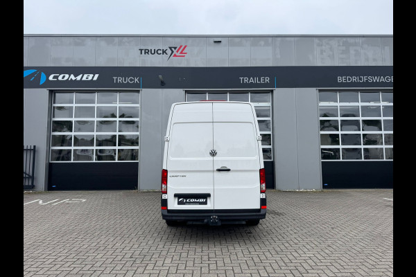Volkswagen Crafter 35 2.0 TDI L3H3 > Trekhaak/P sensoren/Navigatie