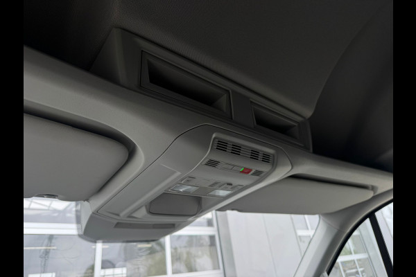 Volkswagen Crafter 35 2.0 TDI L3H3 > Trekhaak/P sensoren/Navigatie