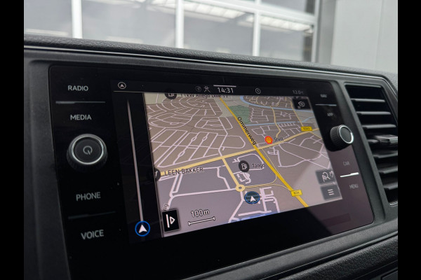 Volkswagen Crafter 35 2.0 TDI L3H3 > Trekhaak/P sensoren/Navigatie