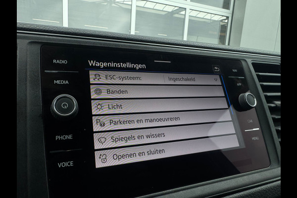 Volkswagen Crafter 35 2.0 TDI L3H3 > Trekhaak/P sensoren/Navigatie
