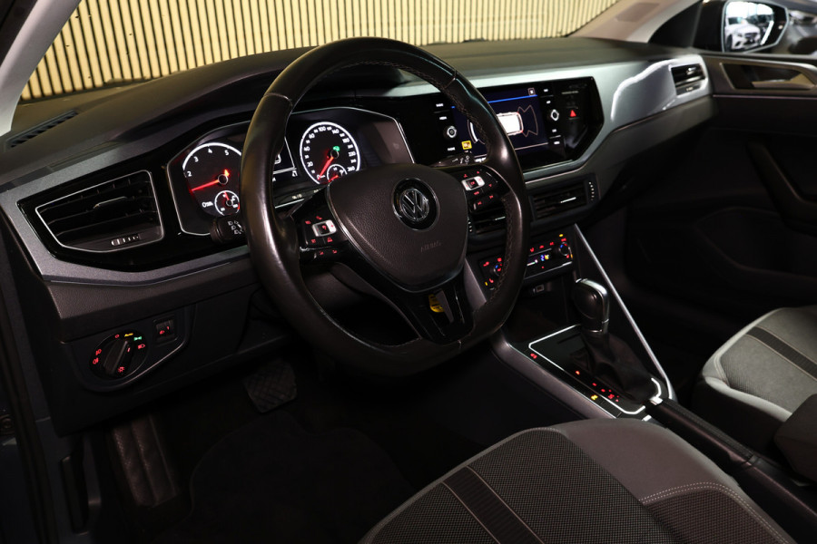 Volkswagen Polo 1.0 TSI Highline R line int. NAVI CLIMA PDC "18