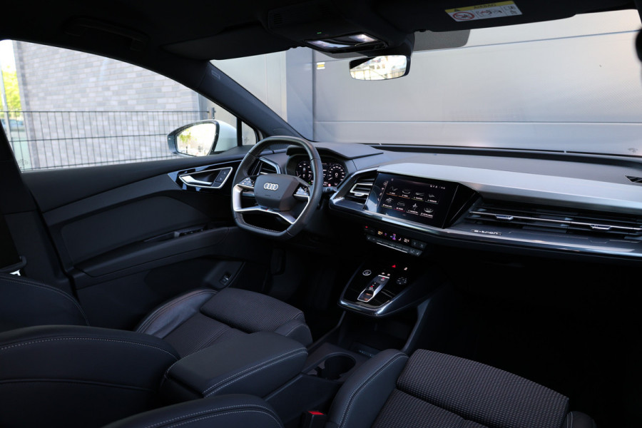 Audi Q4 e-tron 40 S edition 77 kWh | BTW | CAMERA | STOELVERWARMING | ACC | 19'' |