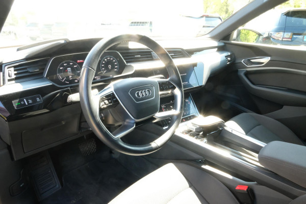 Audi e-tron Sportback 55 quattro Business edition 95 kWh | 408 PK | Elektrische klep | Camera | Memory | Luchtvering | Navigatie | Stoelverwarming |