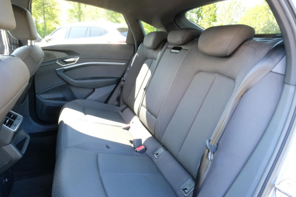 Audi e-tron Sportback 55 quattro Business edition 95 kWh | 408 PK | Elektrische klep | Camera | Memory | Luchtvering | Navigatie | Stoelverwarming |