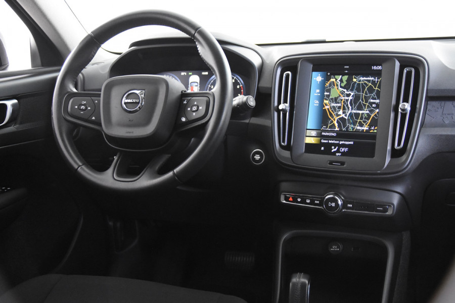 Volvo XC40 1.5 T2 Momentum Core Automaat *1ste Eigenaar*Navigatie*PDC*
