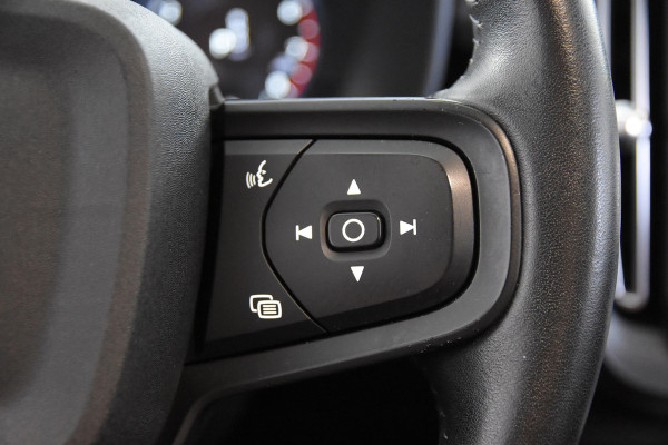 Volvo XC40 1.5 T2 Momentum Core Automaat *1ste Eigenaar*Navigatie*PDC*