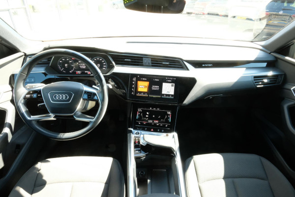 Audi e-tron Sportback 55 quattro Business edition 95 kWh | 408 PK | Elektrische klep | Camera | Memory | Luchtvering | Navigatie | Stoelverwarming |