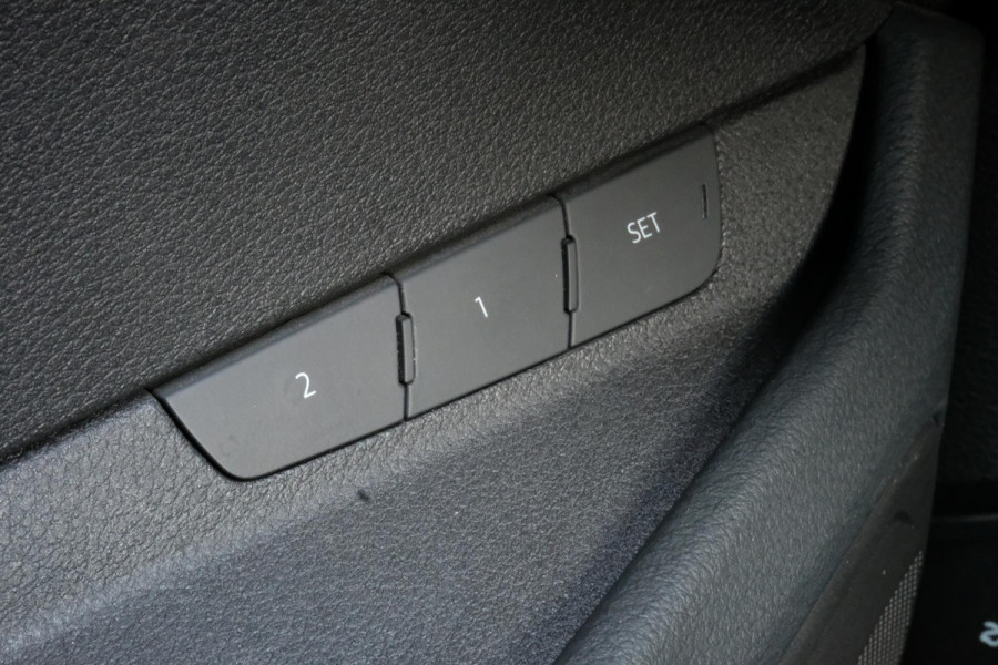 Audi e-tron Sportback 55 quattro Business edition 95 kWh | 408 PK | Elektrische klep | Camera | Memory | Luchtvering | Navigatie | Stoelverwarming |