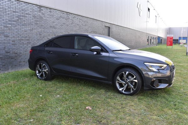 Audi A3 Limousine 30 TFSI edition one Apple Carplay Automaat