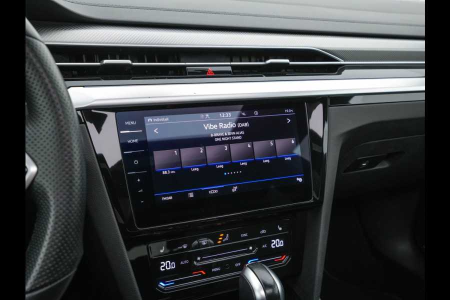 Volkswagen Arteon 1.4 TSI eHybrid R-Line Business+ (Plug-In) (INCL-BTW) *PANO | HEAD-UP | LEATHER-MICROFIBRE | FULL-LED | TOPVIEW | ADAPTIVE-CRUISE | BLINDSPOT | HEATED-SPORTSEATS | KEYLESS | NAVI-FULLMAP | PRIVACYGLASS | SHIFTPADDLES | DIGI-COCKPIT |